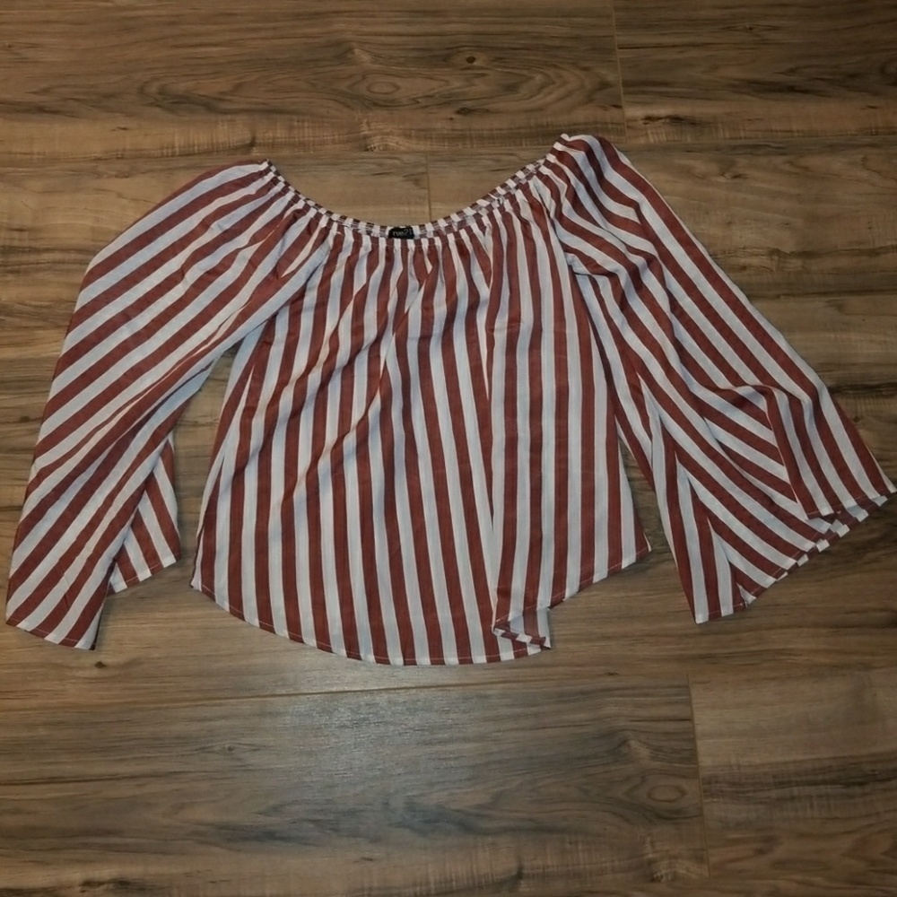 Off the Shoulder - Picture 2 of 2